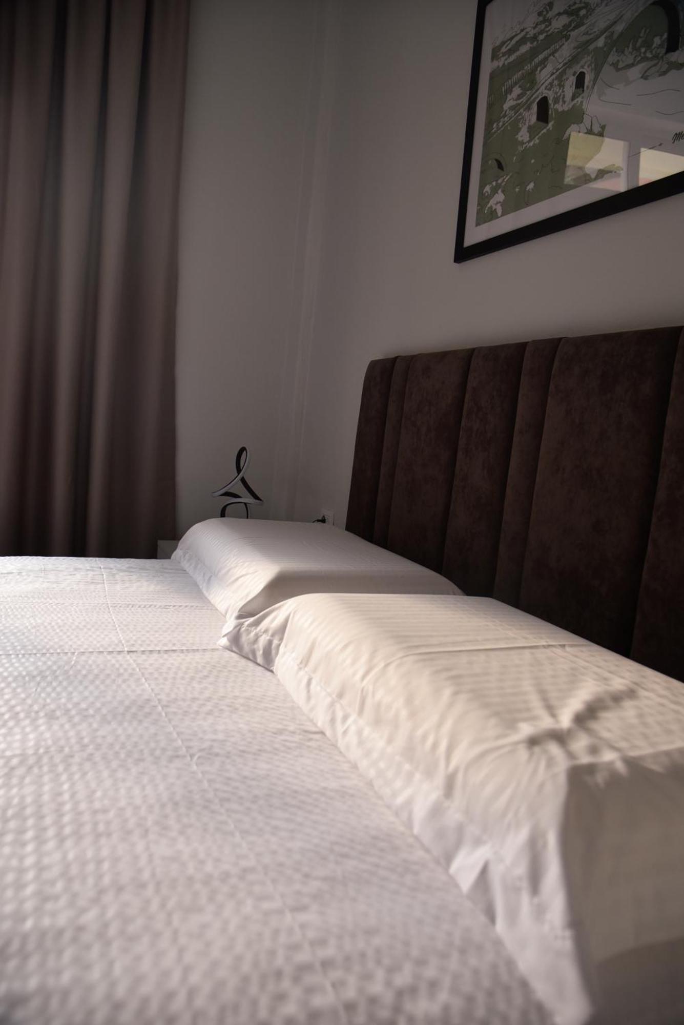 City Center Inn Shkodra Kültér fotó
