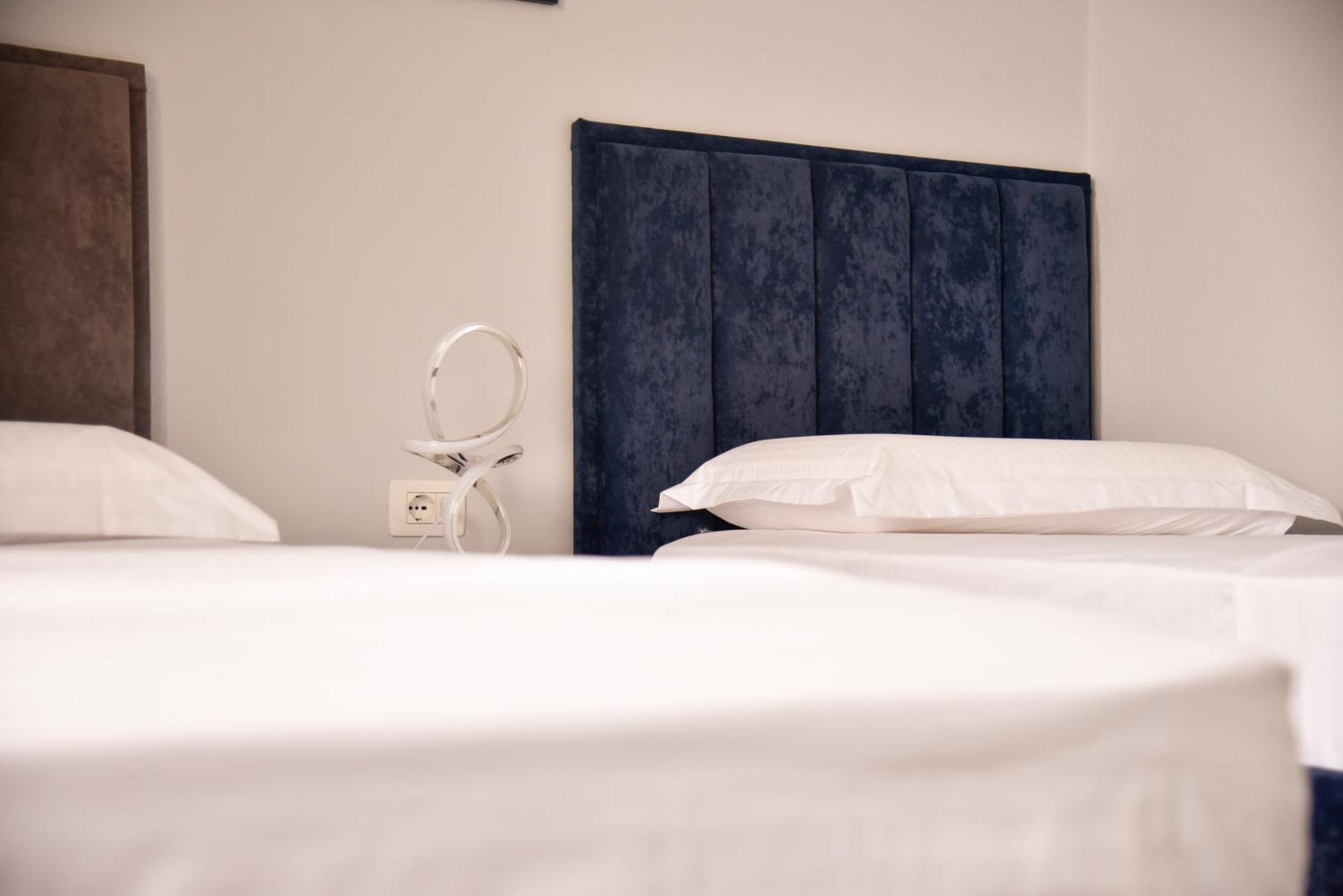 City Center Inn Shkodra Kültér fotó