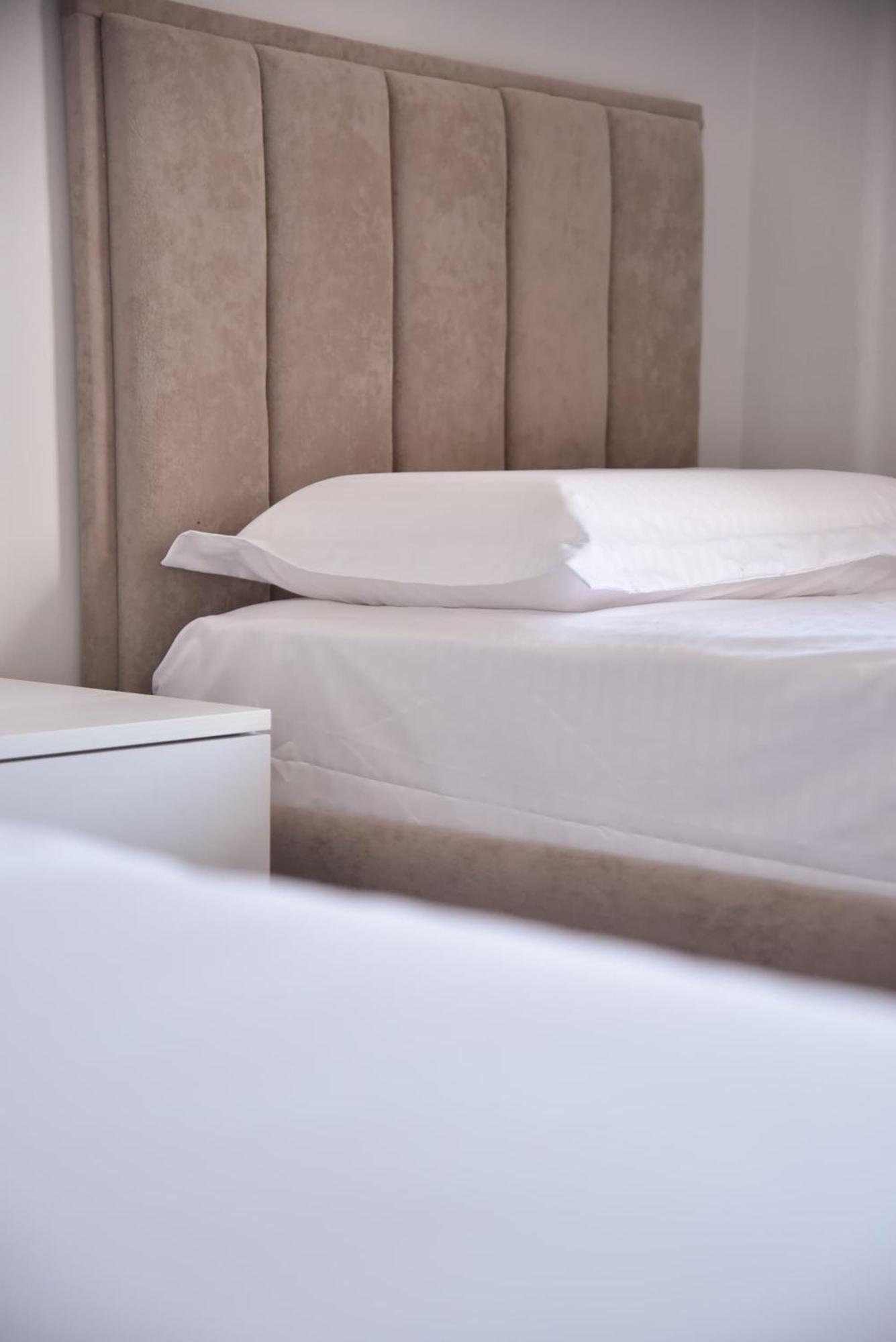 City Center Inn Shkodra Kültér fotó