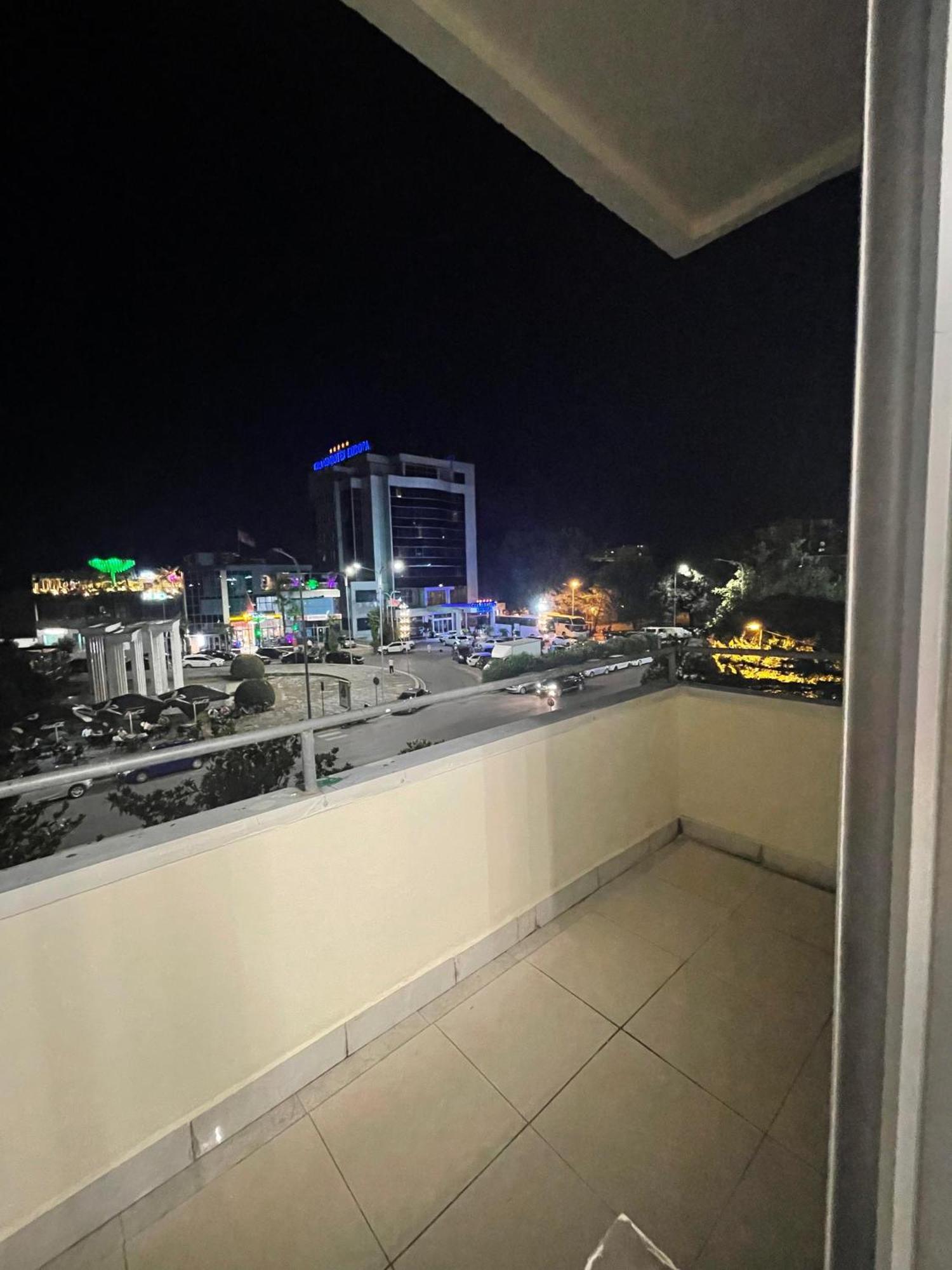 City Center Inn Shkodra Kültér fotó